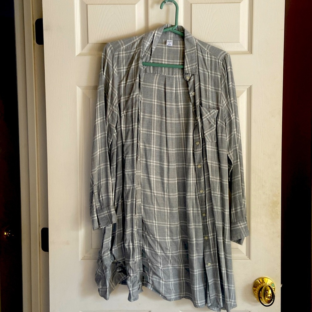 Old navy long grey button up
